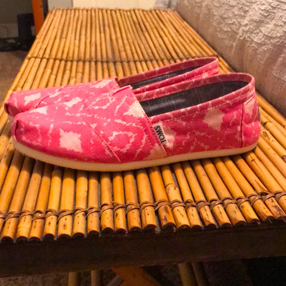 Tom’s Slip On